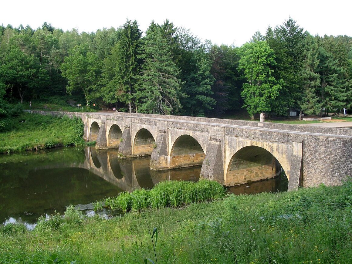 Chiny3 CHINY – Anciennes Ecoles